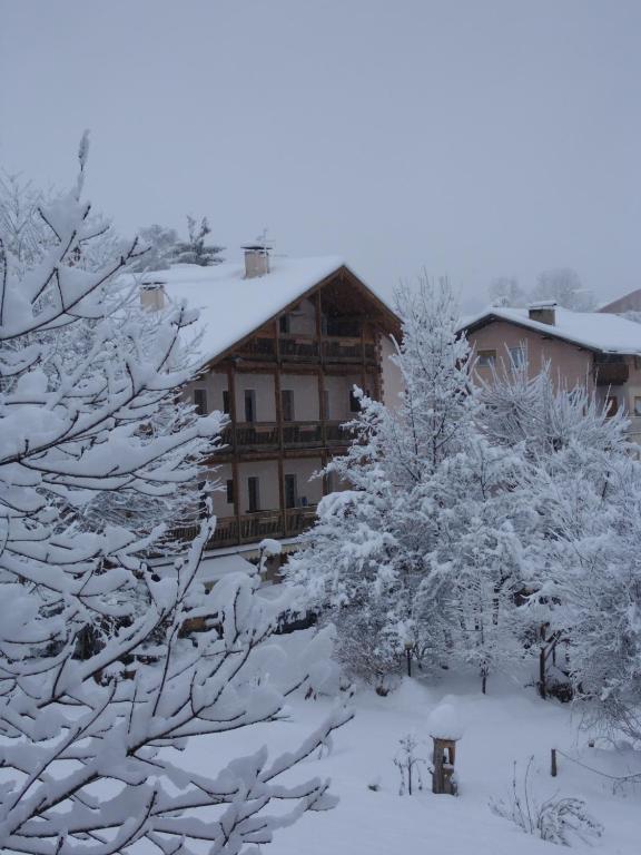 Albergo Bellaria Carano  Exteriér fotografie